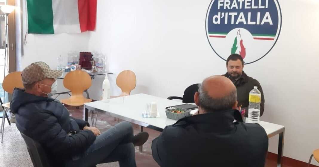 Vittorio Fantozzi, Consigliere regionale di Fratelli d’Italia durante l'incontro con i commercianti di Capannori.
