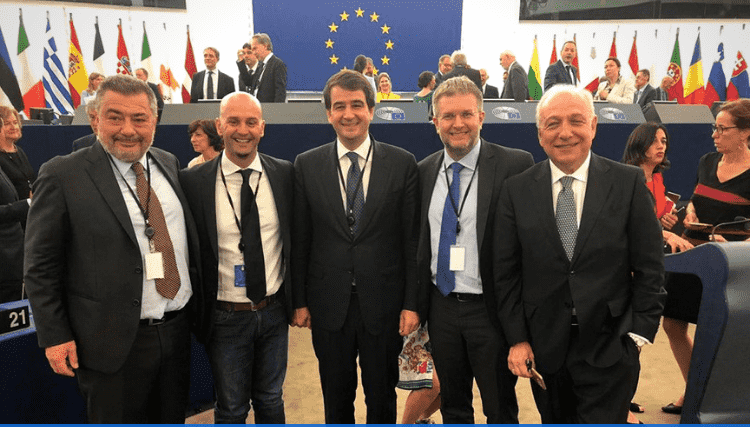 Europarlamentari di Fratelli d'Italia Raffaele Fitto (Co- Presidente Ecr), Carlo Fidanza (Capo delegazione Fdi), Nicola Procaccini, Raffaele Stancanelli e Pietro Fiocchi